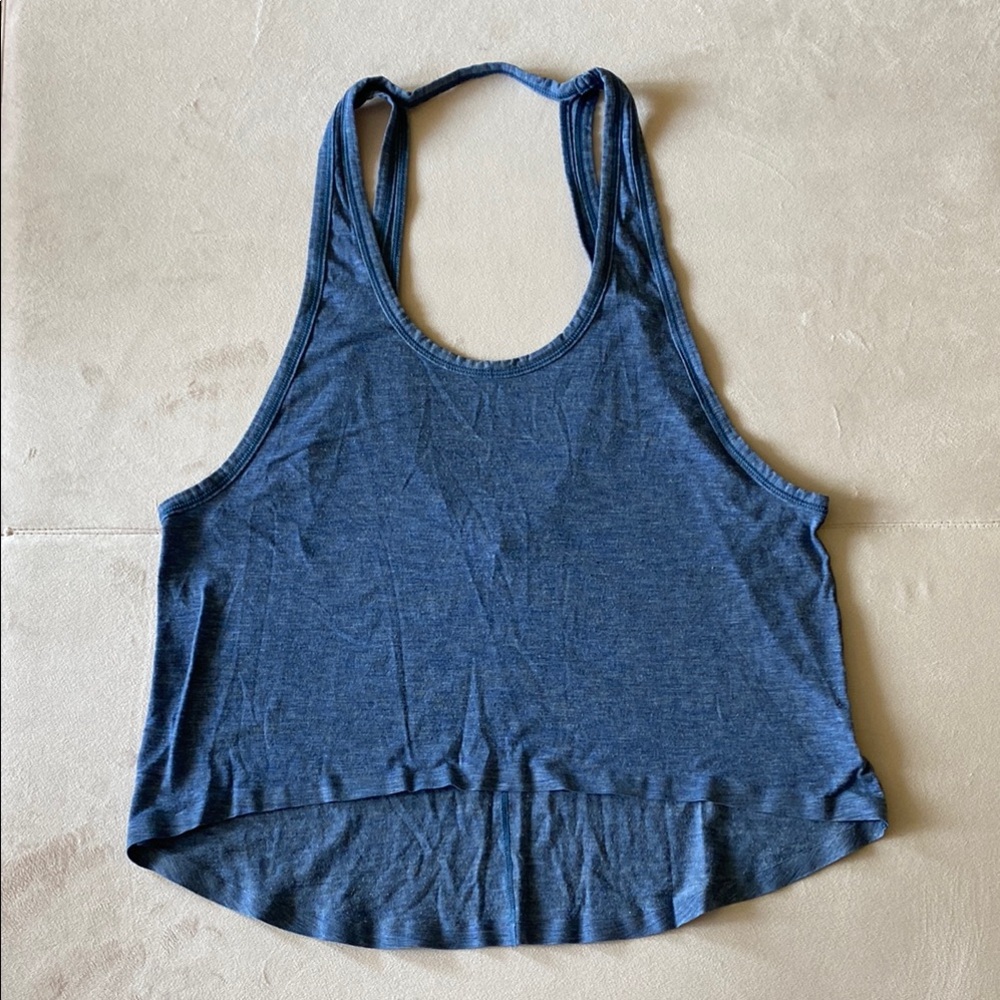 Lululemon workout top